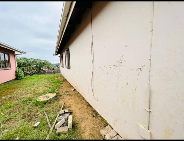 4 BEDROOM HOUSE FOR SALE IN NEWLANDS WEST